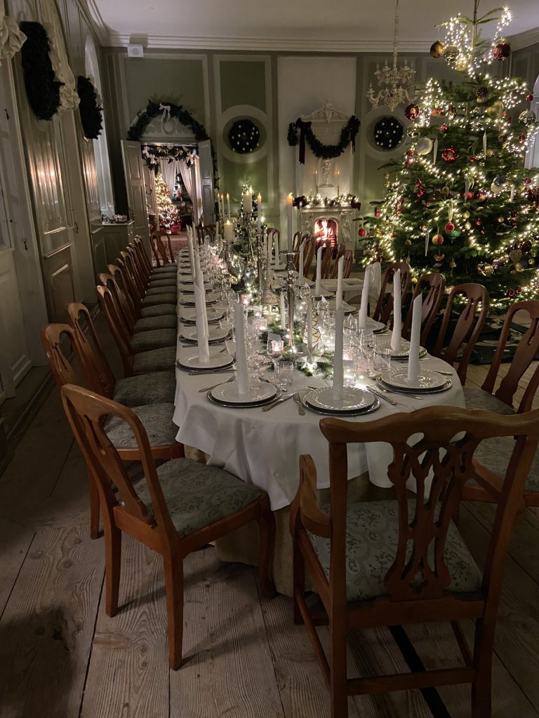 Julefrokost på Hvedholm slot – firmajulefrokost på Fyn i historiske rammer